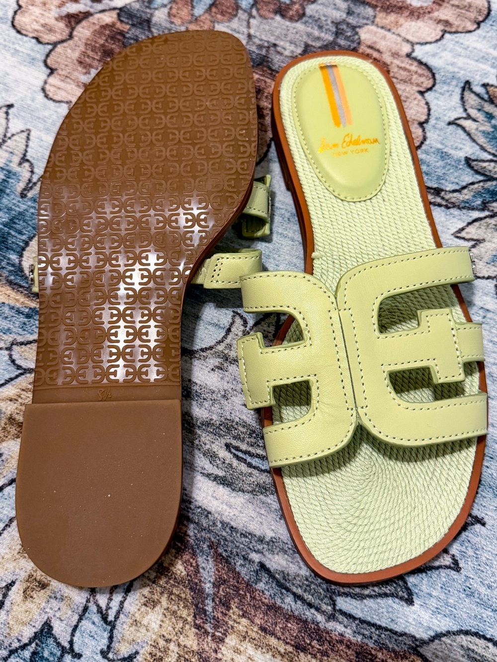 Brand New! Sam Edelman Pastel Green Cutout Leather Sandals - Picture 2 of 2